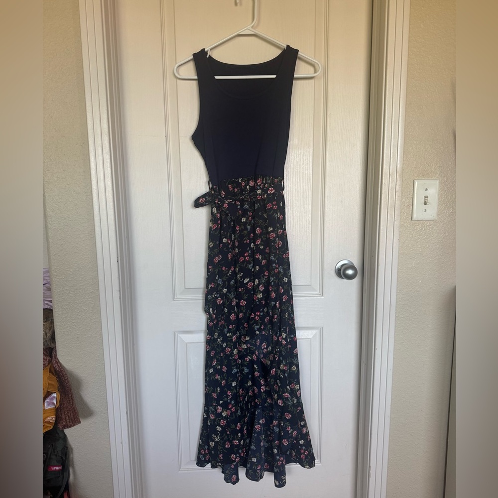 Floral Navy Sleeveless Dress